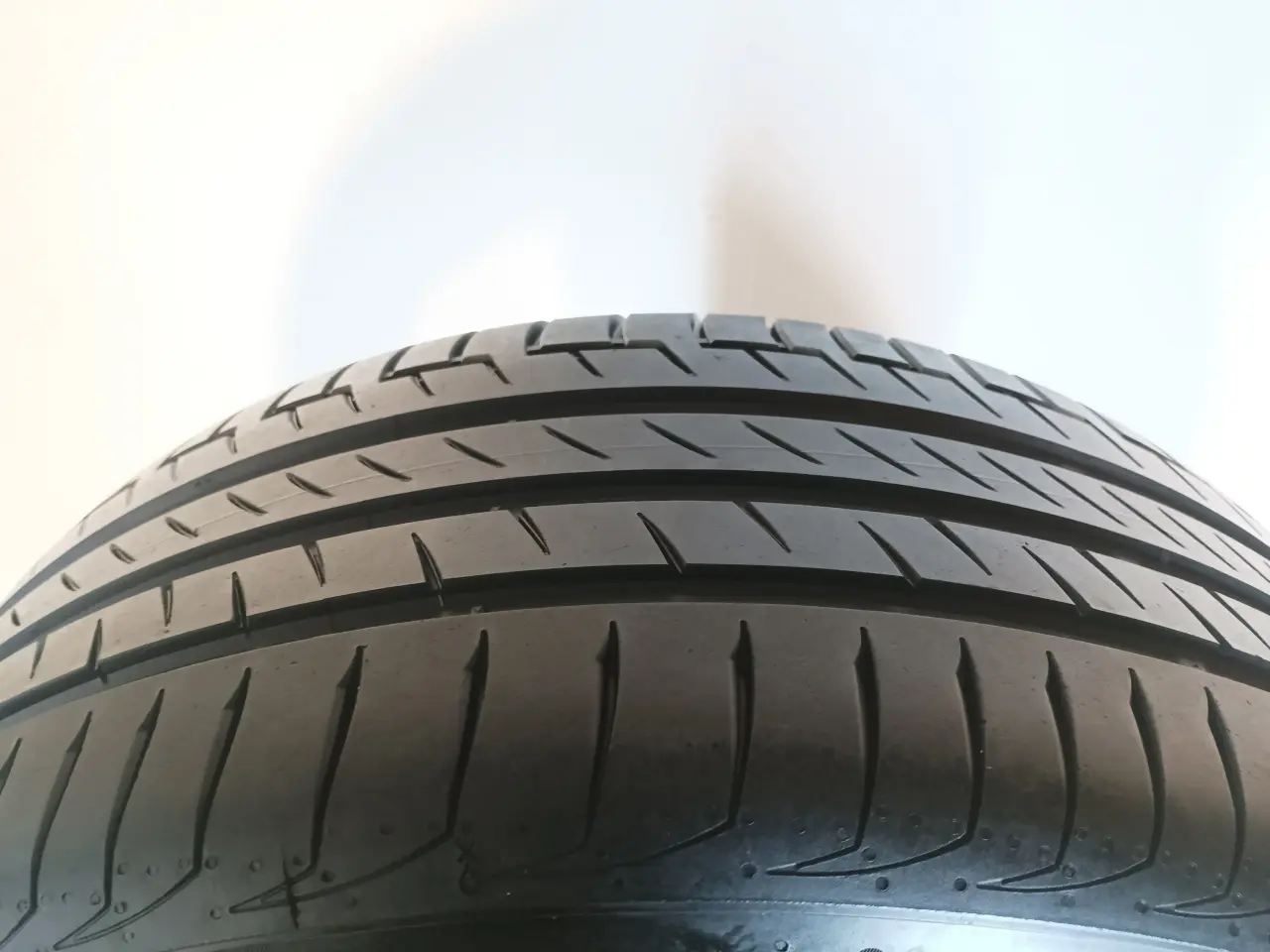 Billede 4 - sommerdæk - 235/50R19 103V Continental (4stk)