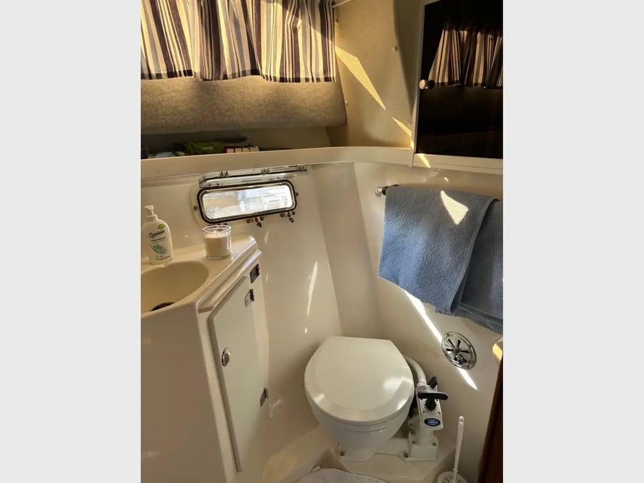 Billede 9 - Bayliner 2855 Sierra Sunbridge