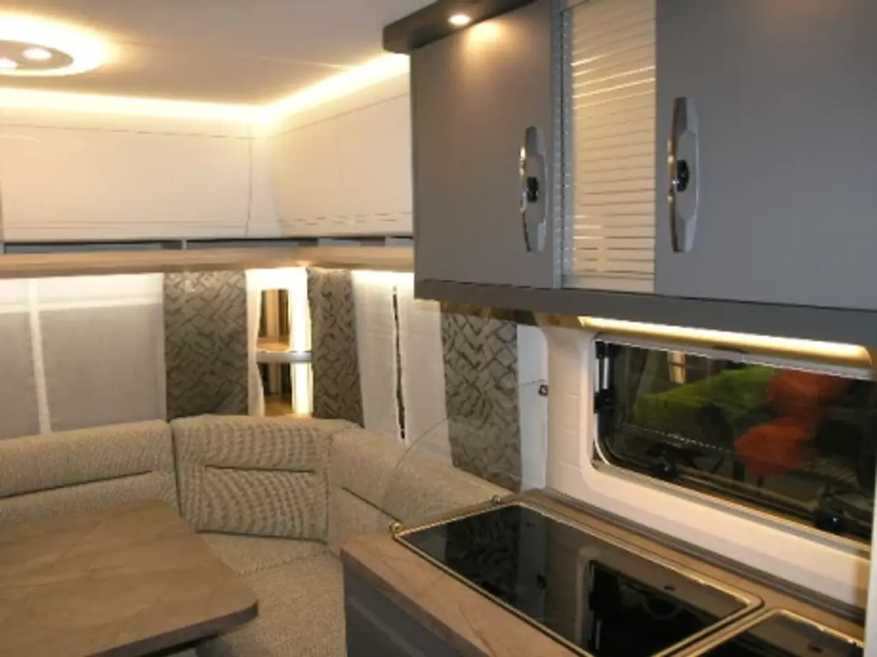 Billede 6 - Hobby De Luxe 460 UFE