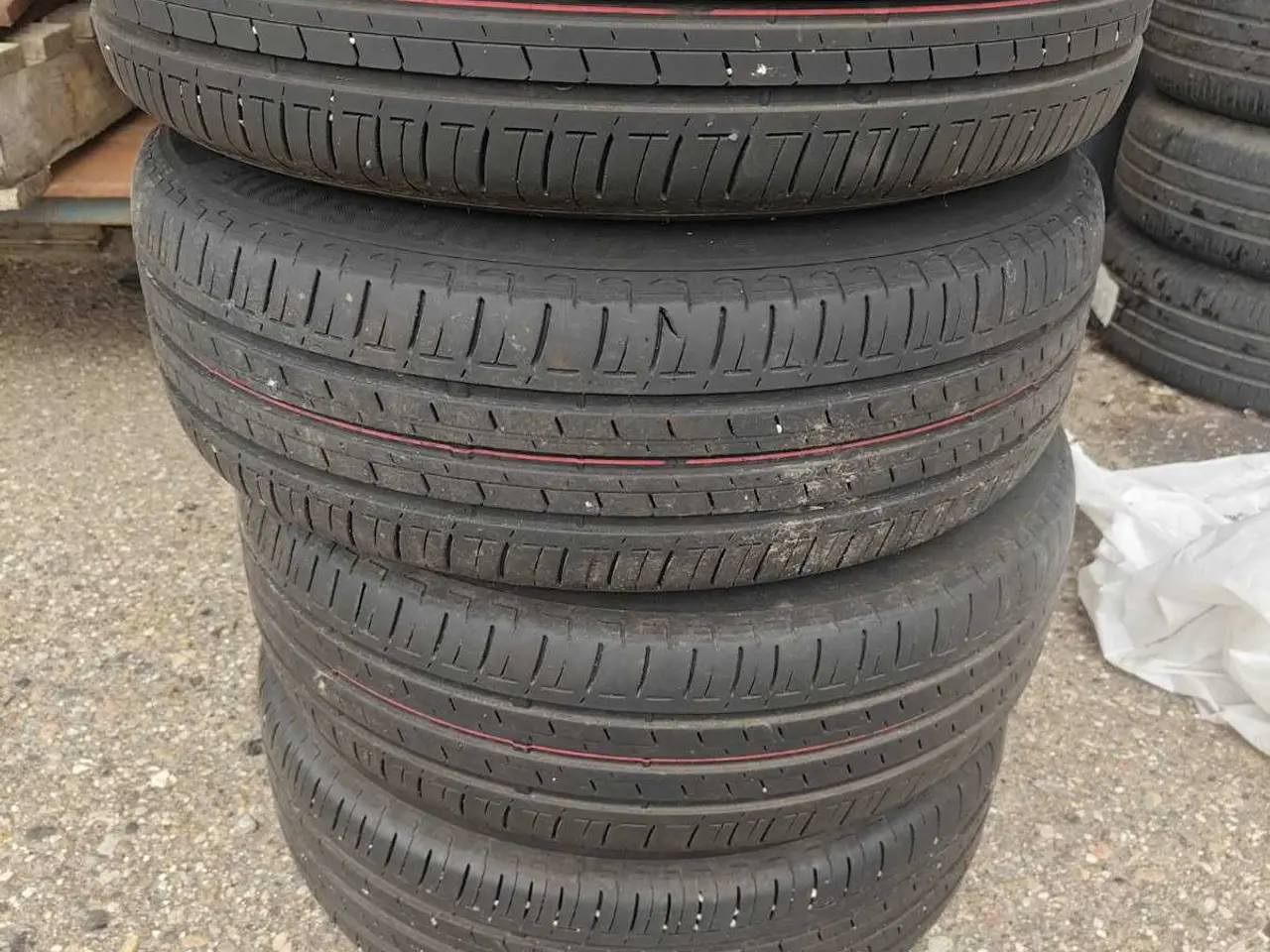 Billede 4 - 185/65R15 sommerdæk 5x100
