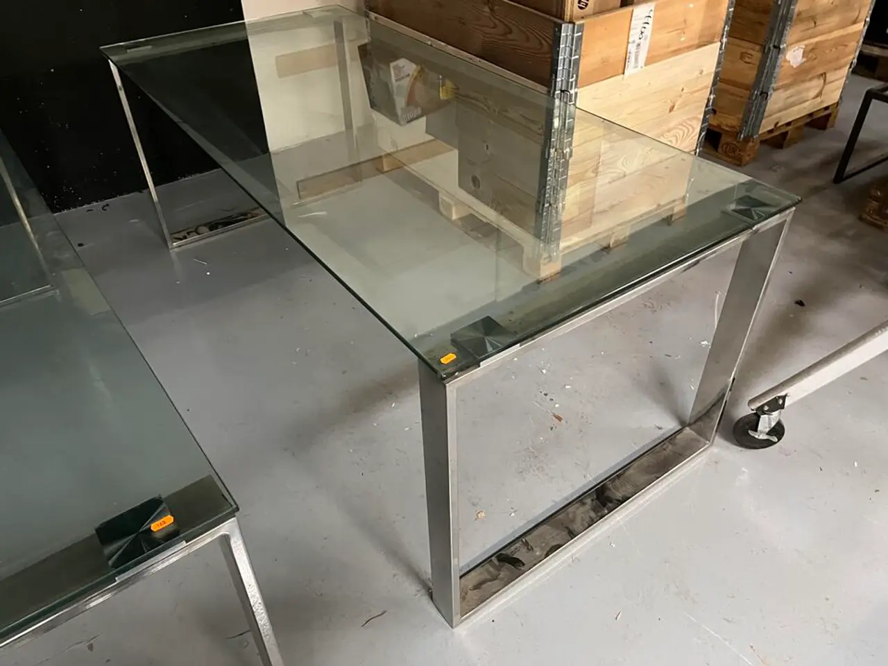 Billede 8 - Glasbord med metal ramme
