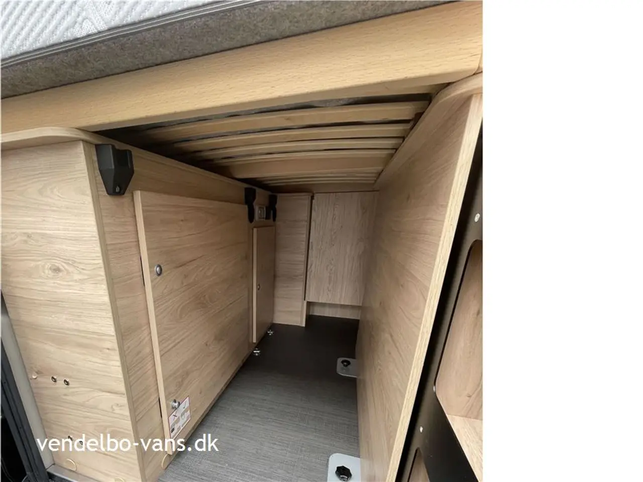 Billede 10 - 2023 - Dethleffs Globetrail   Enkeltsenge og stadig under 6 m