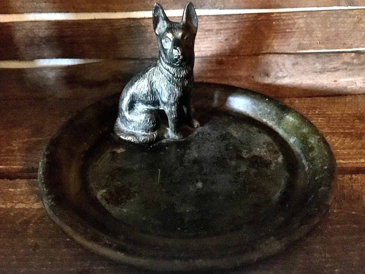 Billede 1 - * Smukt fad med schæferhund - i bronze
