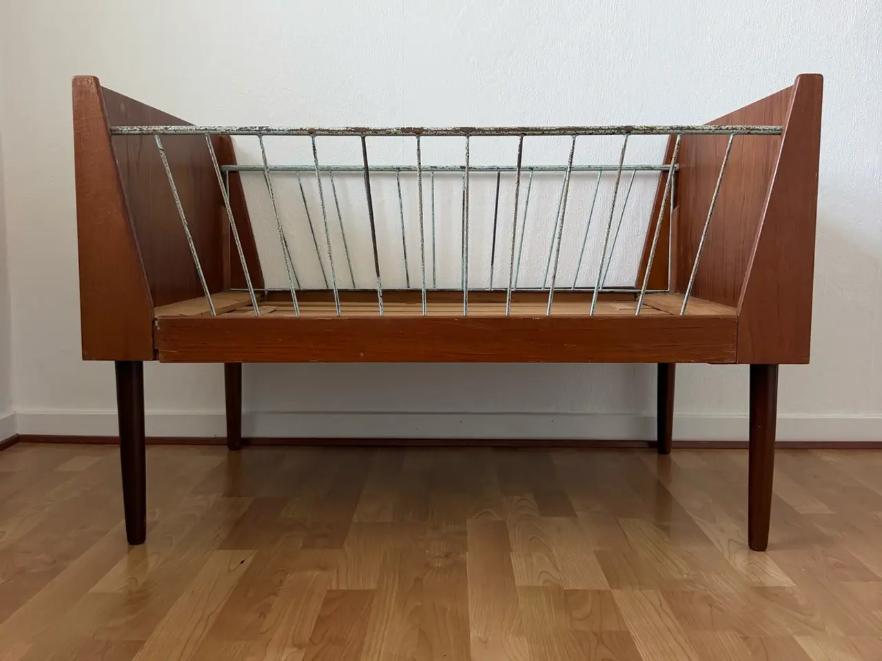 Billede 2 - Retro udtræksseng i teaktræ.
