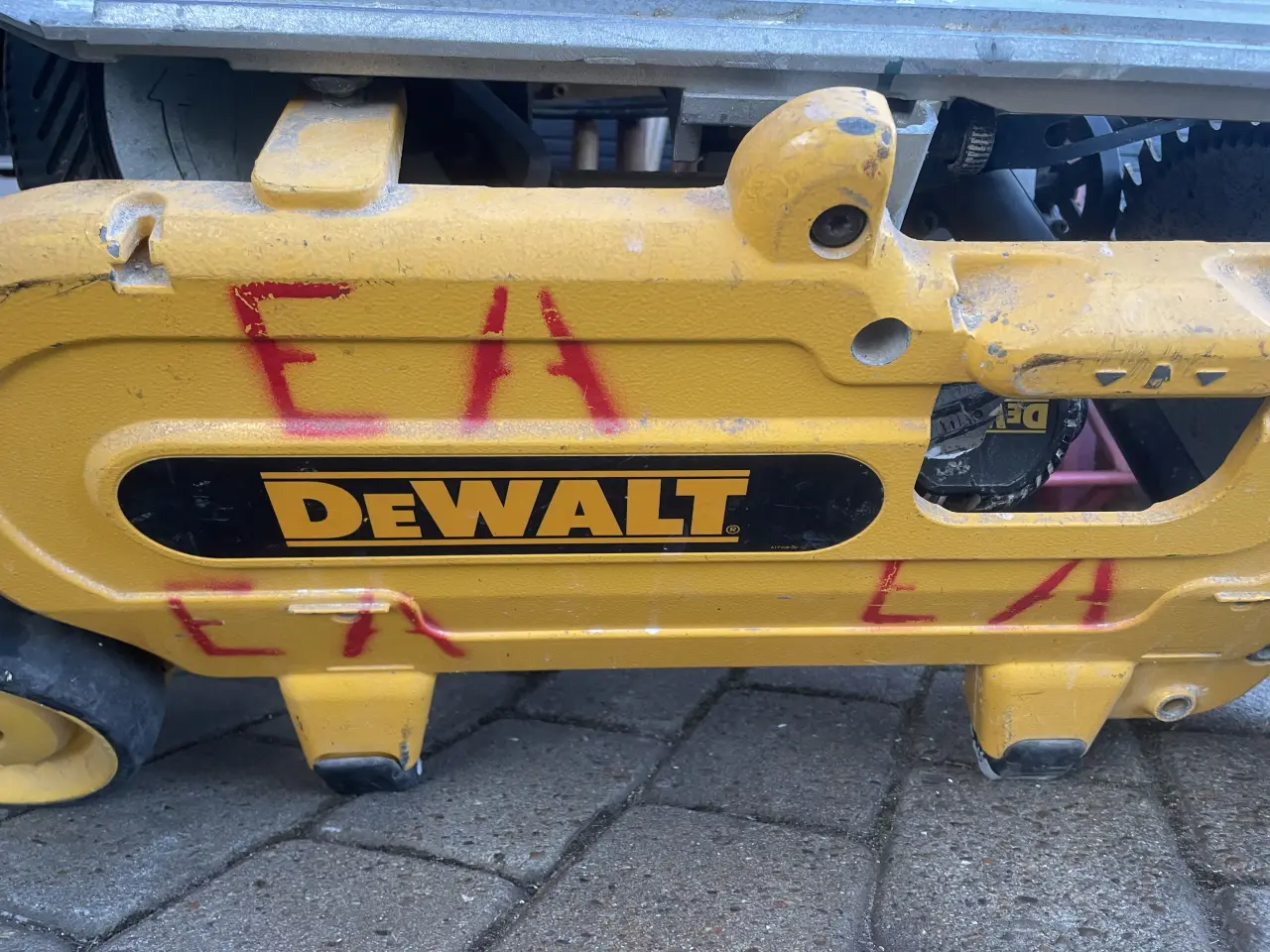 Billede 7 - Sælger DEWALT bordsav