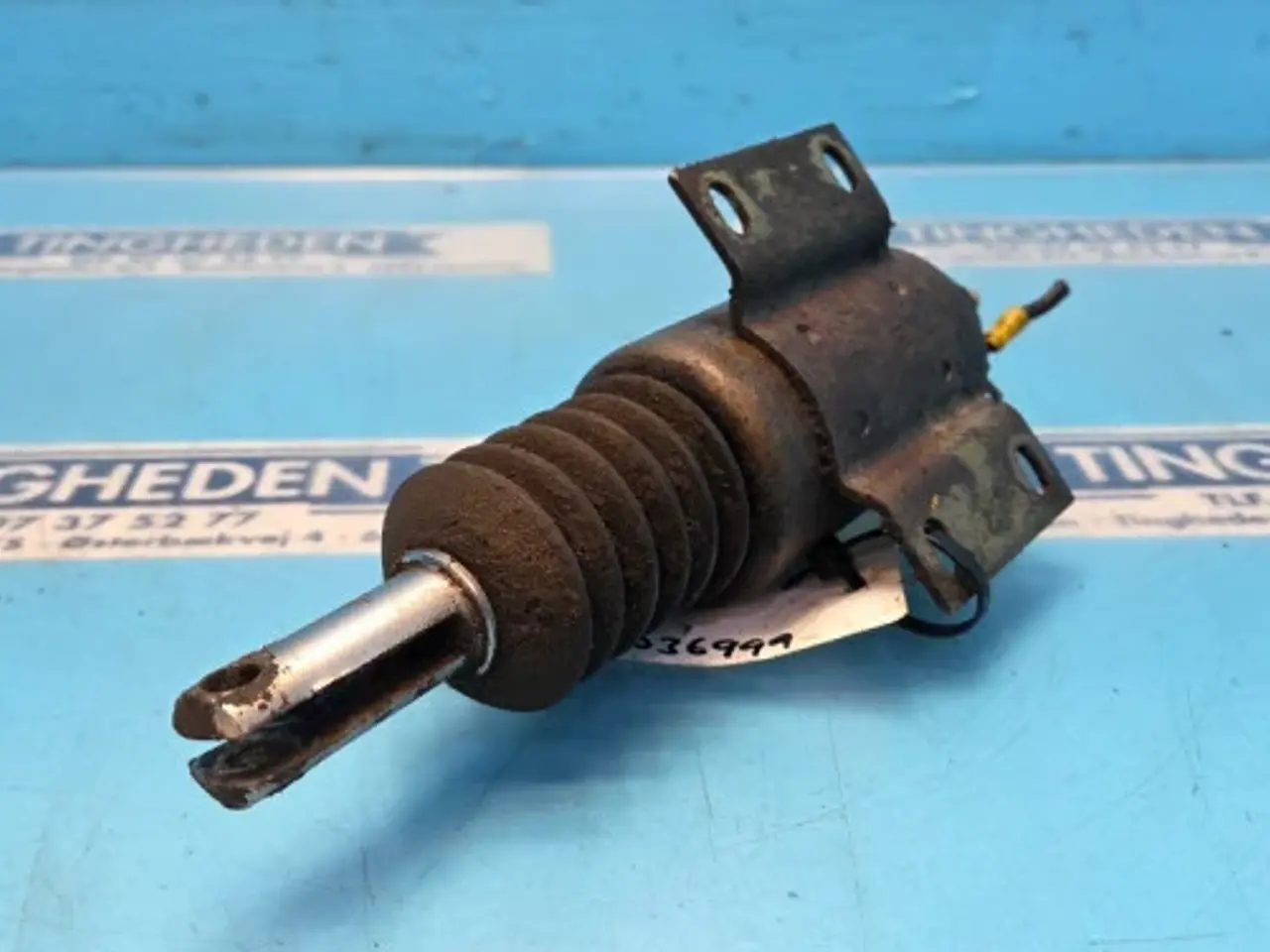 Billede 8 - New Holland FX38 Magnetventil 84038194