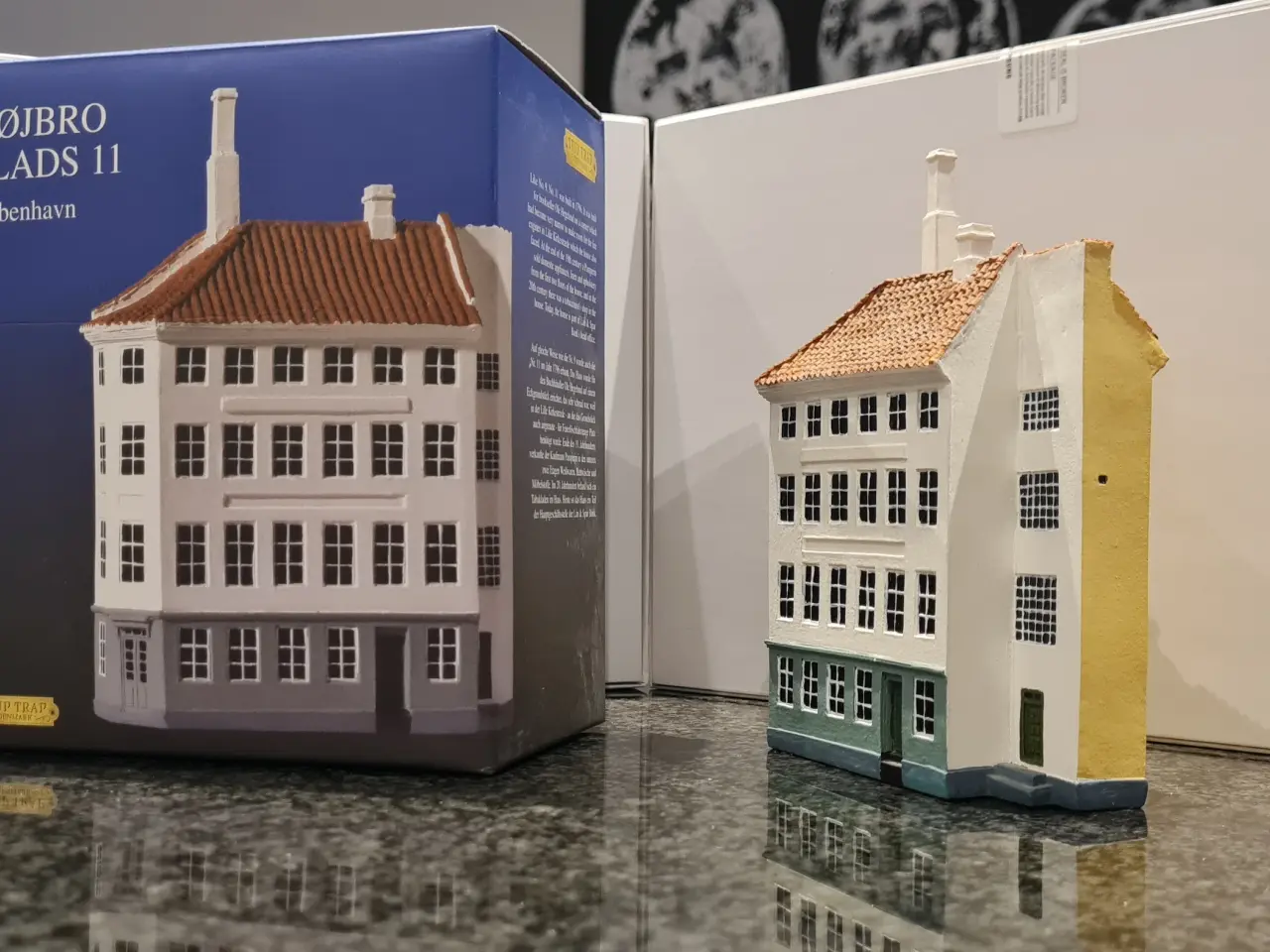 Billede 1 - Trip Trap miniature huse HØJBRO PLADS 11, Kbh.