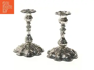 2 stk sølvfarvede lysestager 17 cm (str. 2 stk 17 cm)