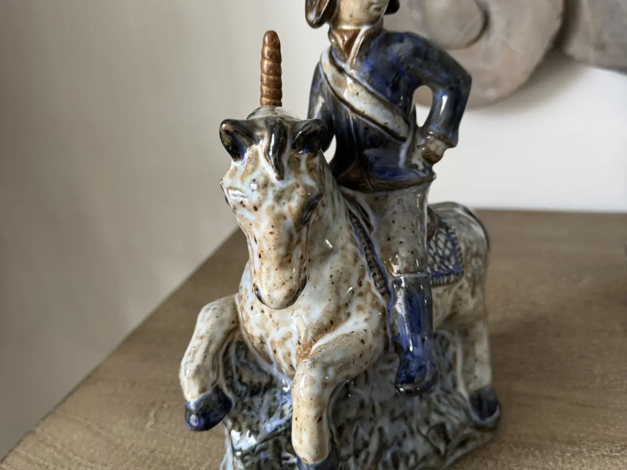 Billede 2 - L.Hjorth Blå Rytter til hest figur