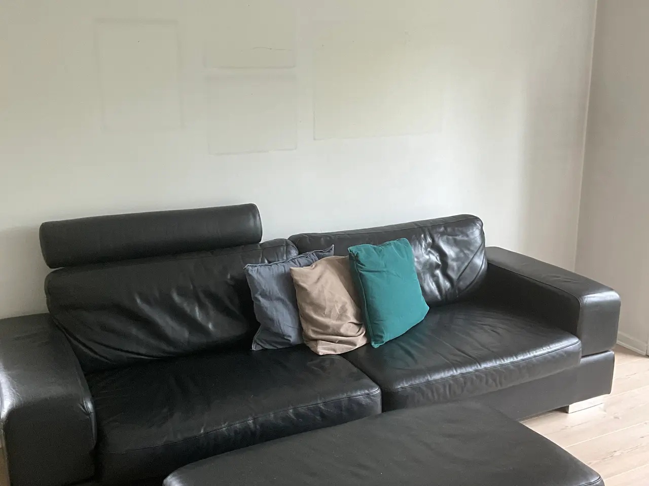 Billede 3 - 3 pers. lædersofa inkl. puff