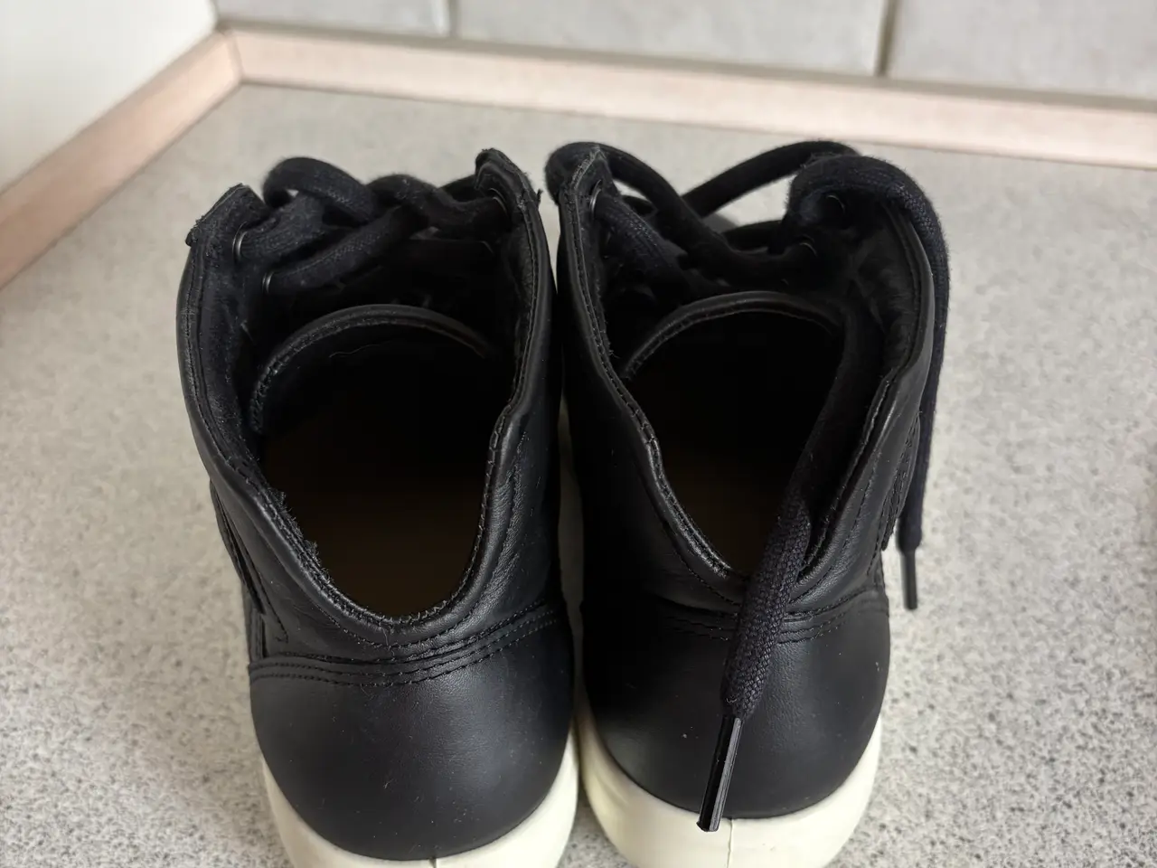Billede 2 - Sort Ecco snørestøvle/sneakers I str. 38