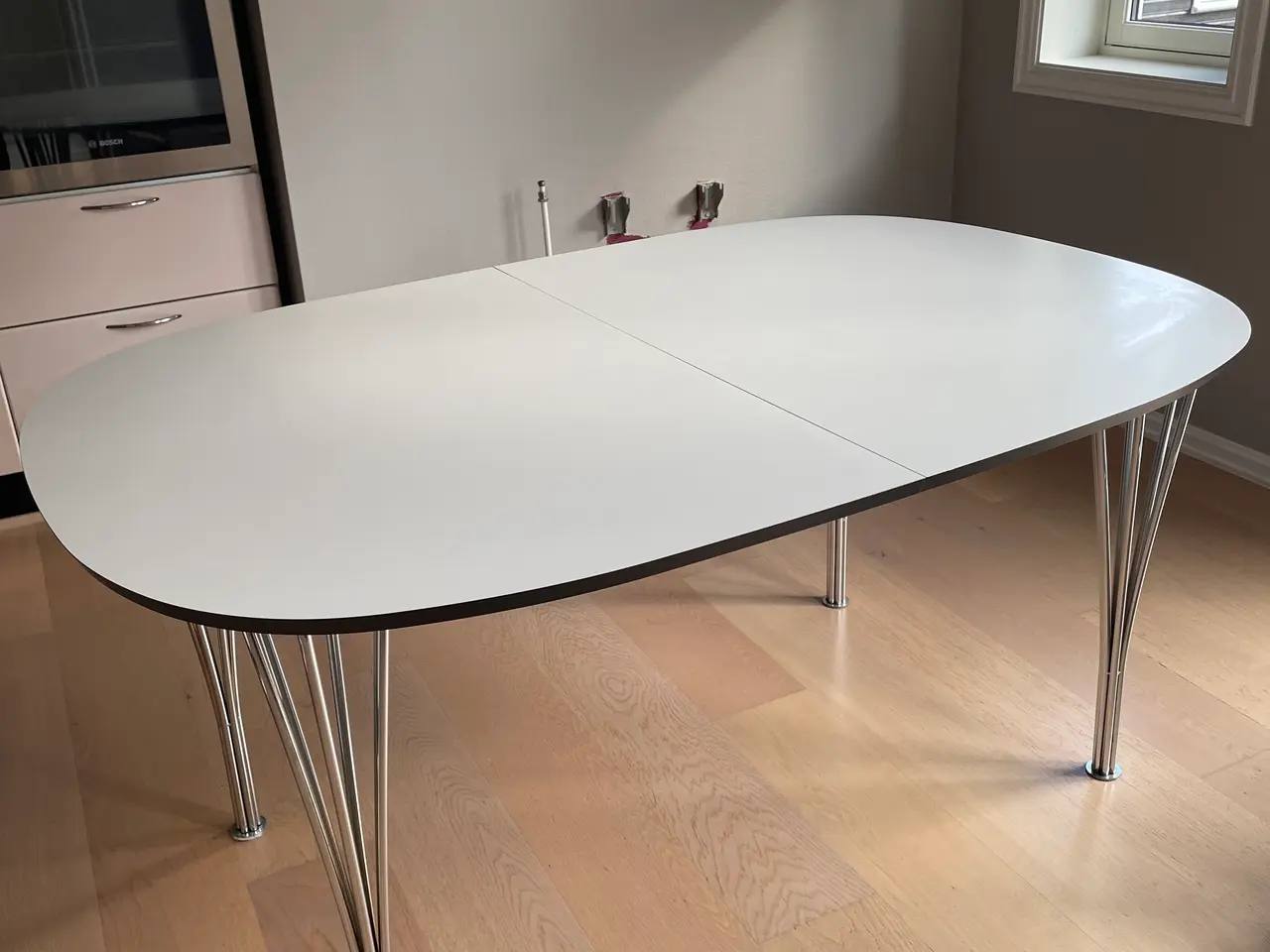 Billede 1 - Spisebord