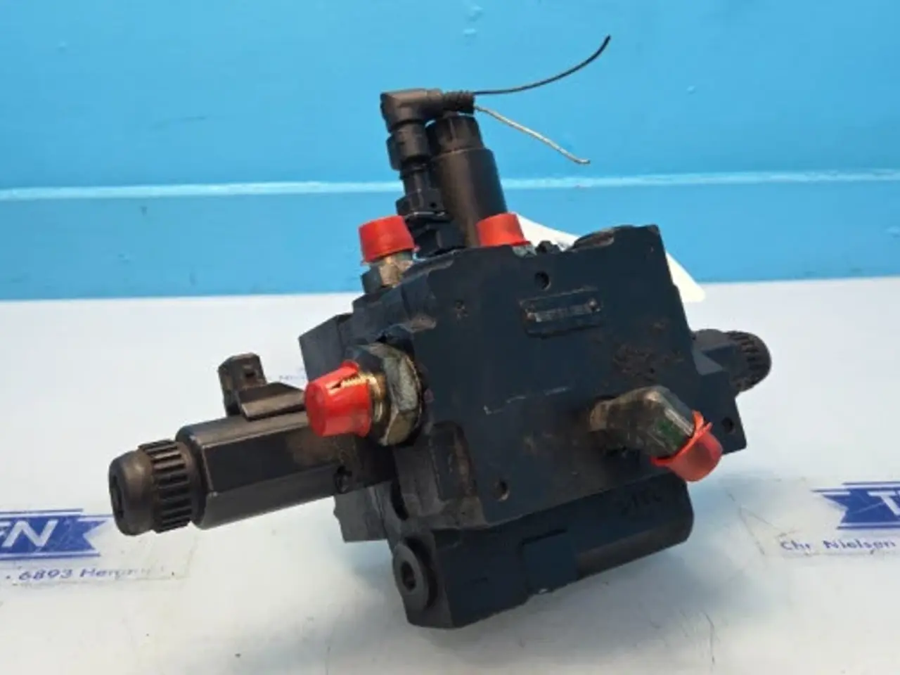 Billede 11 - New Holland CR9.90 Hydraulikventil 87313989