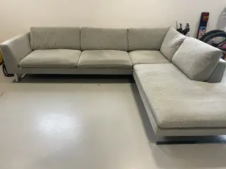 SITS Tokyo Lysegrå stofsofa