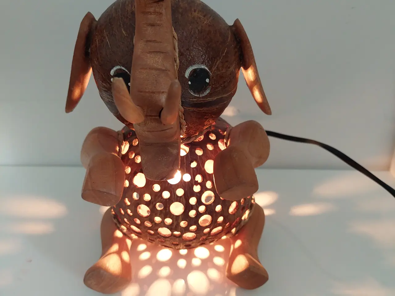 Billede 1 - håndlave bordlampen som elefant