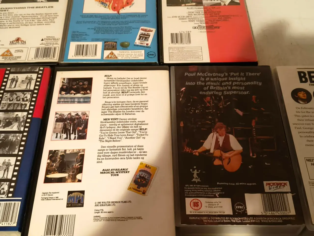 Billede 1 - 7 vhs bånd med beatles til dem der kan huske dem