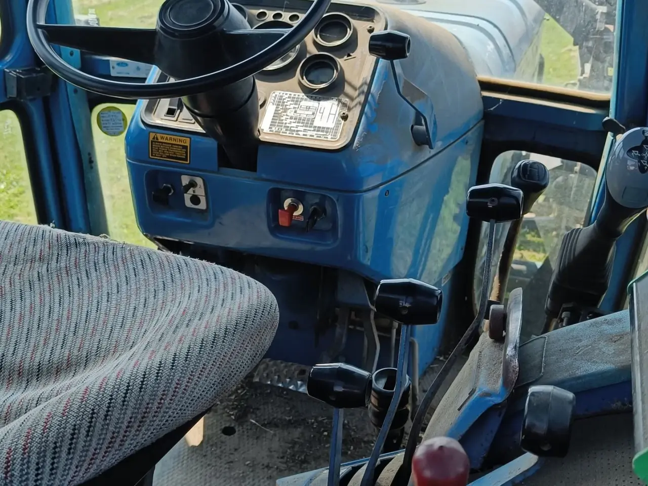 Billede 8 - Ford 8210 med frontlæsser
