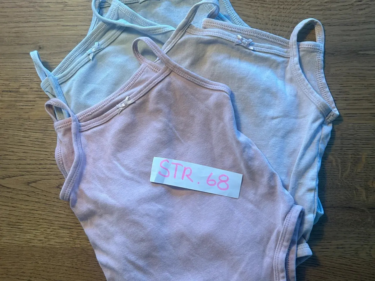 Billede 5 - Babytøj størrelse 68