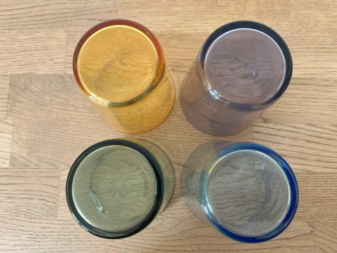 Billede 4 - Blå og lilla drikkeglas = 5 kr./stk.