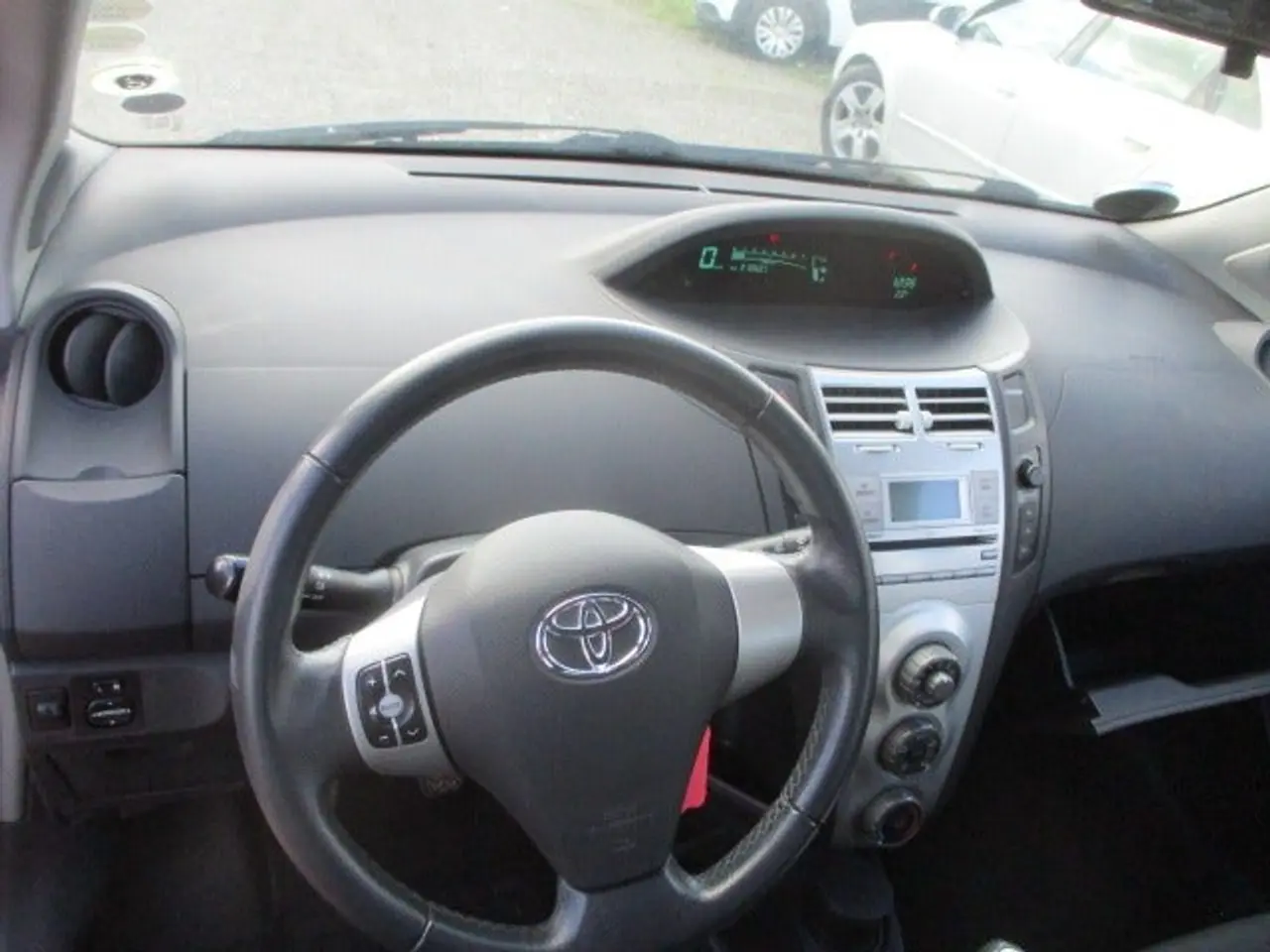 Billede 8 - Toyota Yaris 1,0 Luna
