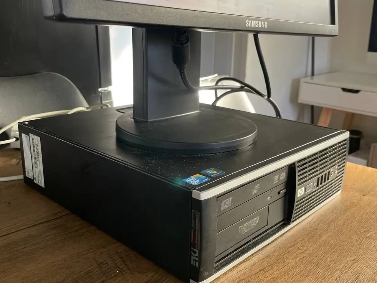 Billede 4 - HP Compaq Elite 8100 SFF (Desktop PC) + Samsung 21