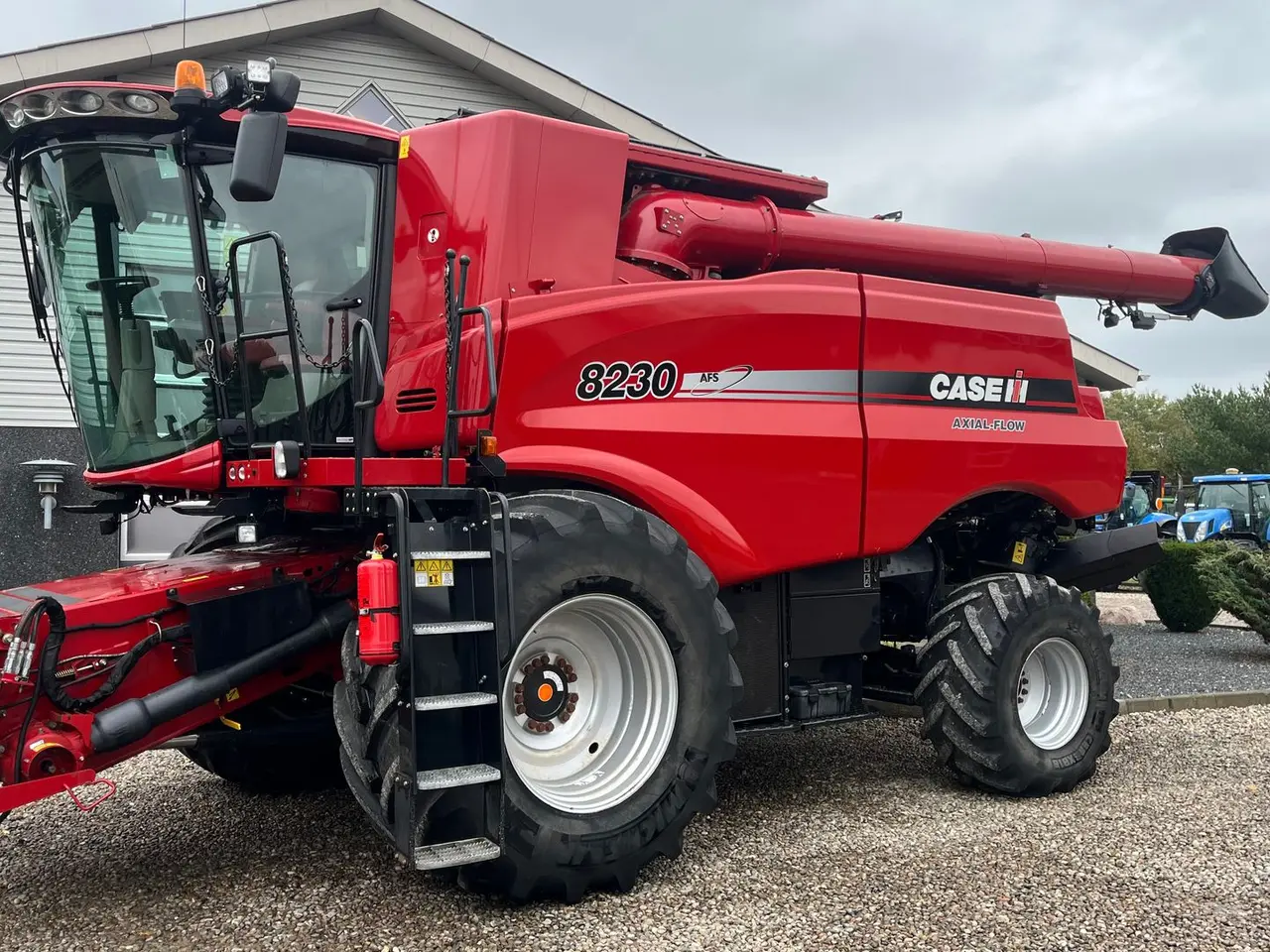 Billede 2 - Case IH Axial Flow 8230 Med 2 sideknive