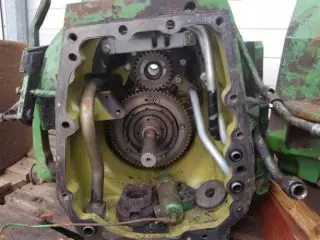 John Deere 2140 Koblingshus