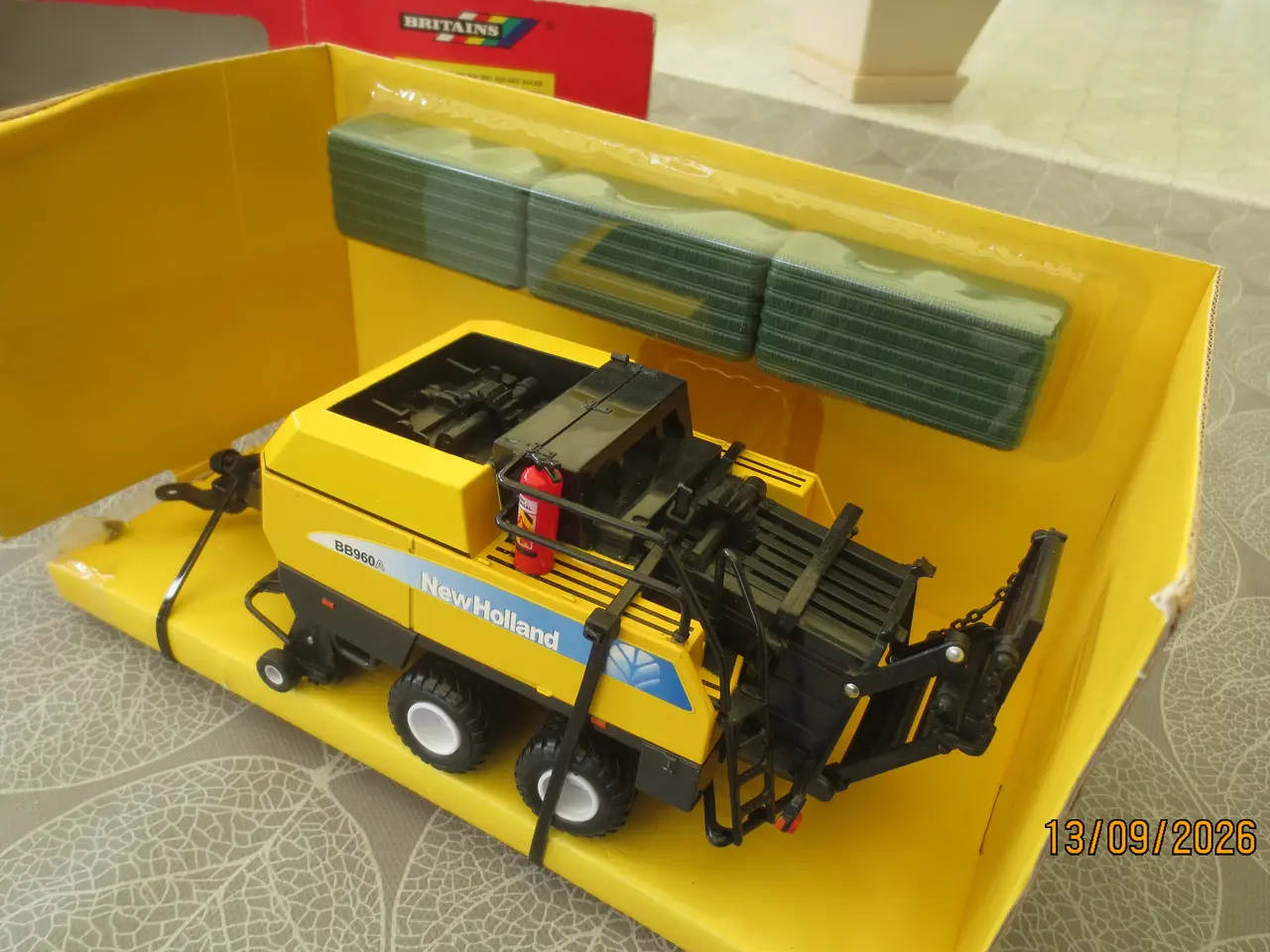 Billede 3 - 1 stk Ny Modeltraktor New Holland BB960 Bigballe