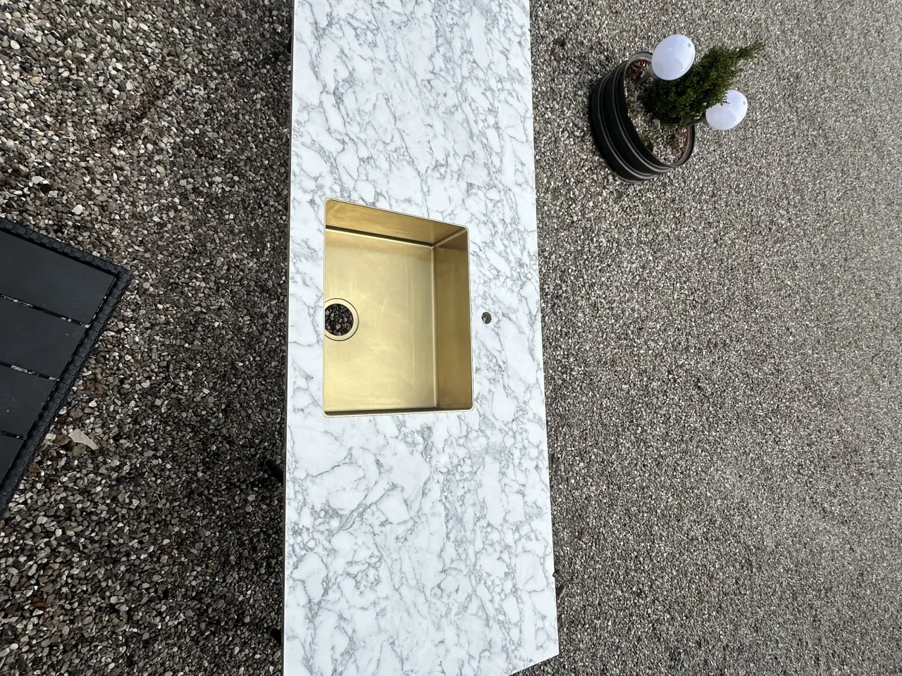 Billede 3 - lavabo Messing vask i mormor look bordplade 240 cm