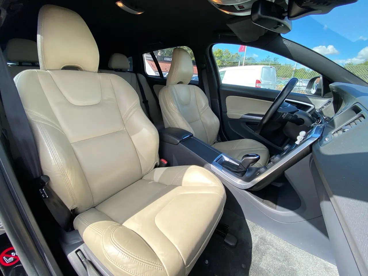 Billede 11 - Volvo V60 2,4 D5 Momentum 215HK Stc 6g Aut.