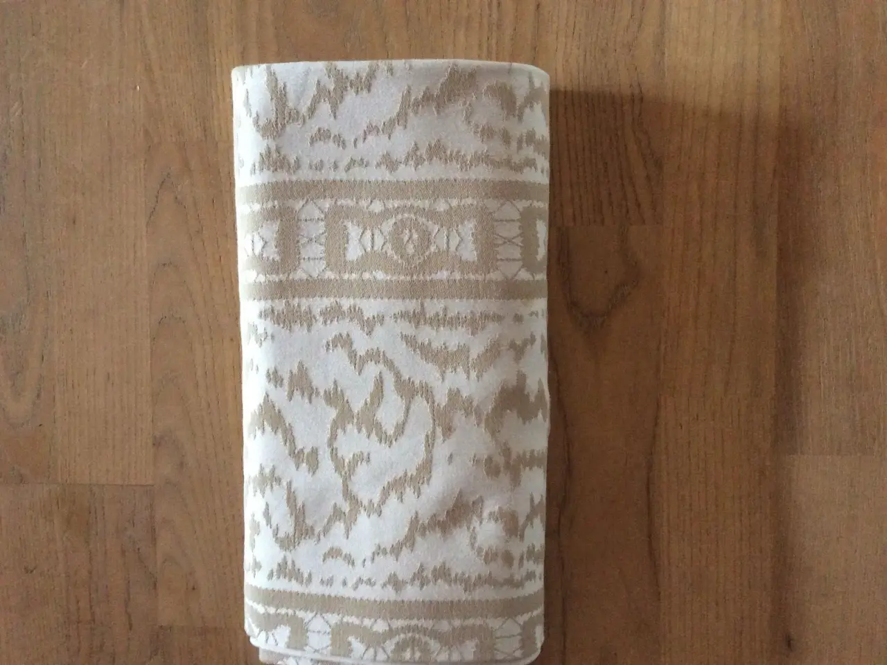 Billede 1 - Dug i beige farver