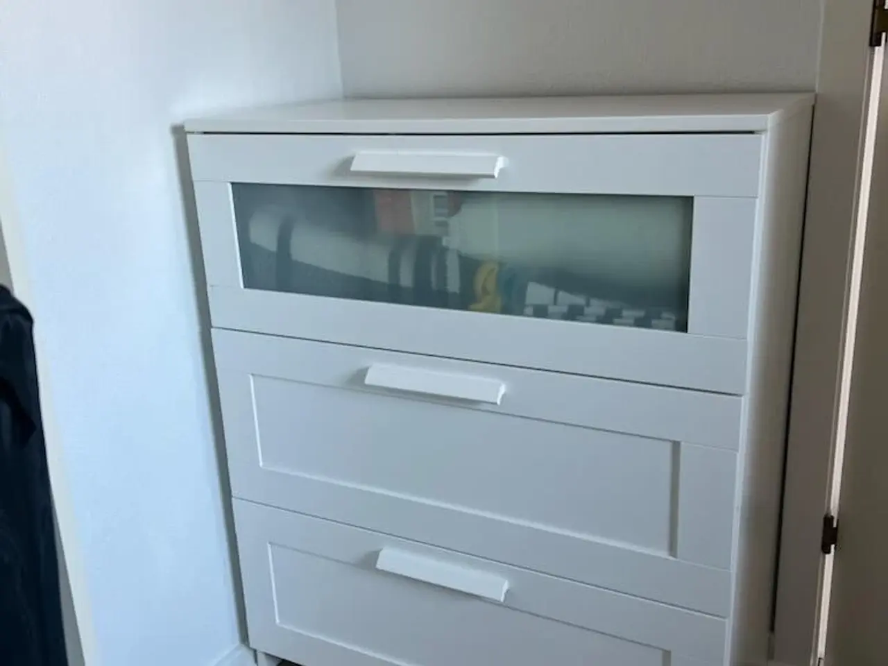 Billede 1 - Ikea skabe og vægophængt reol og kommode