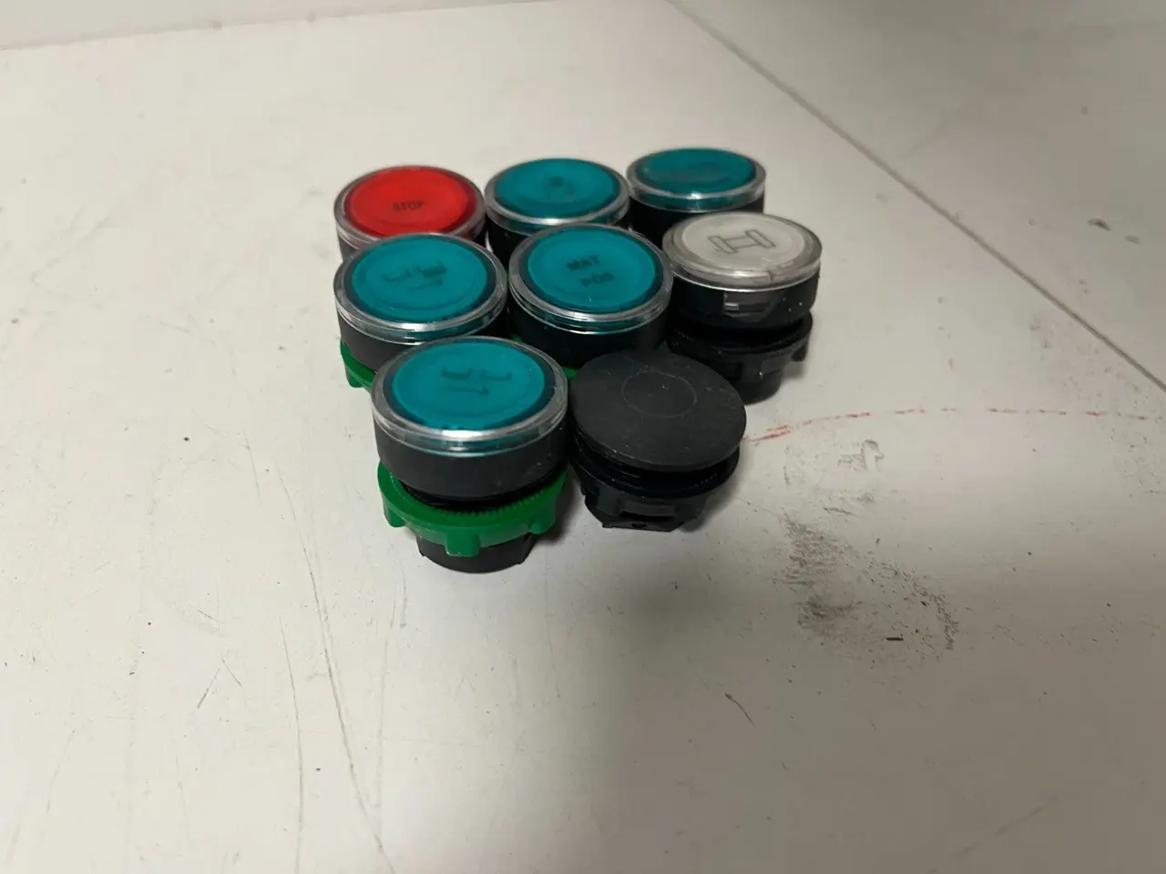 Billede 7 - parti of 9 Push Buttons & Emergency Stop - &