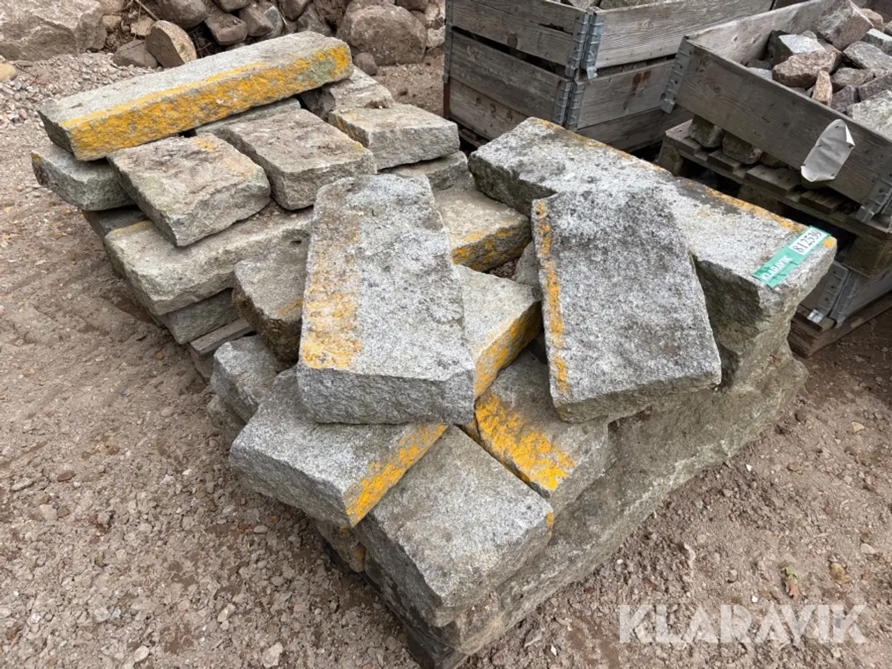 Billede 2 - Granit kantsten - 2 paller af cirka 12