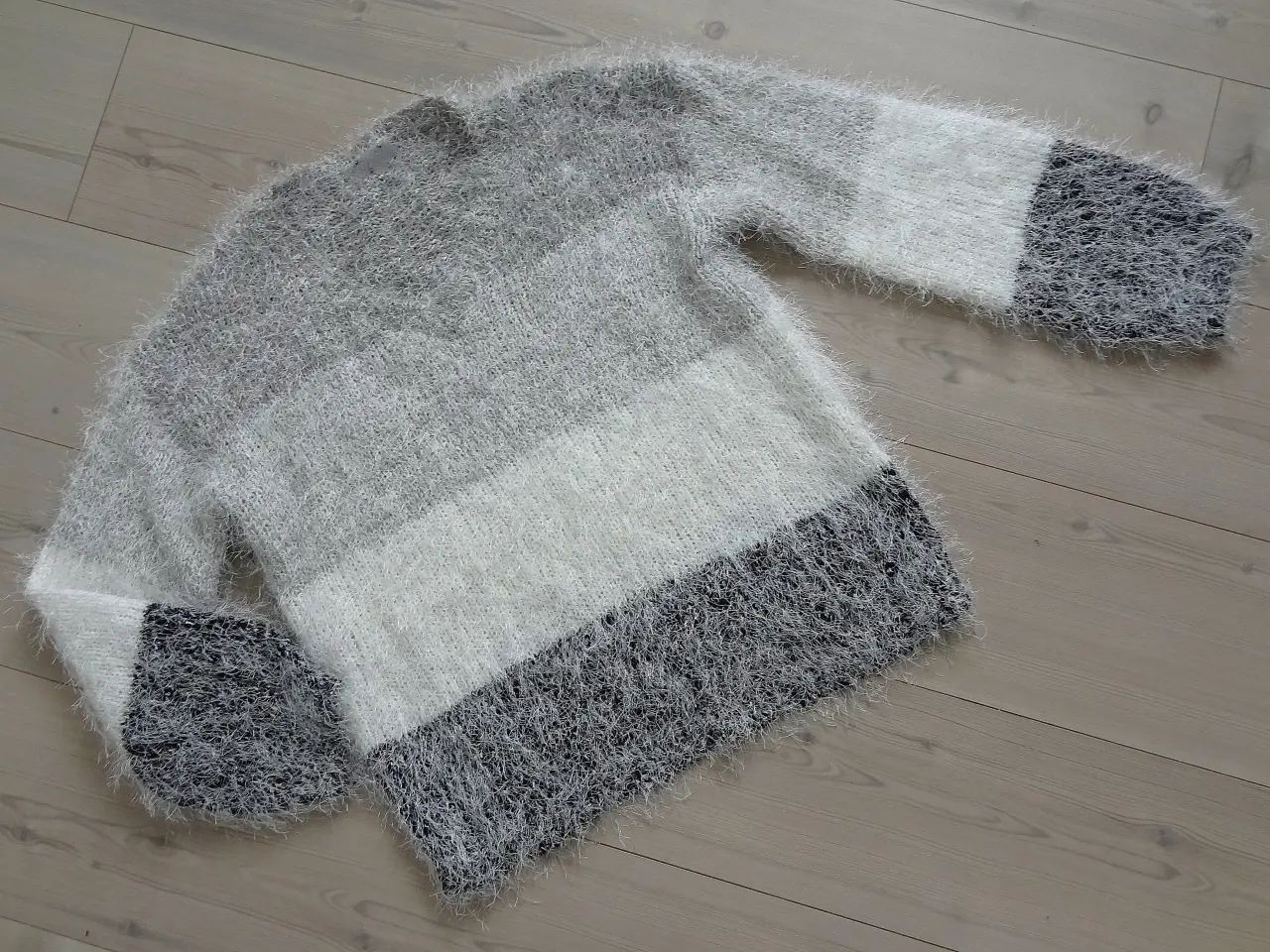 Billede 3 - Sweater, Bluse, Str. 36