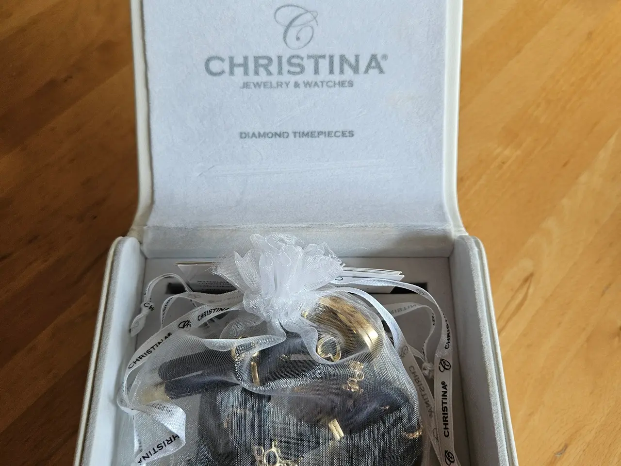 Billede 2 - Christina ur m. charms
