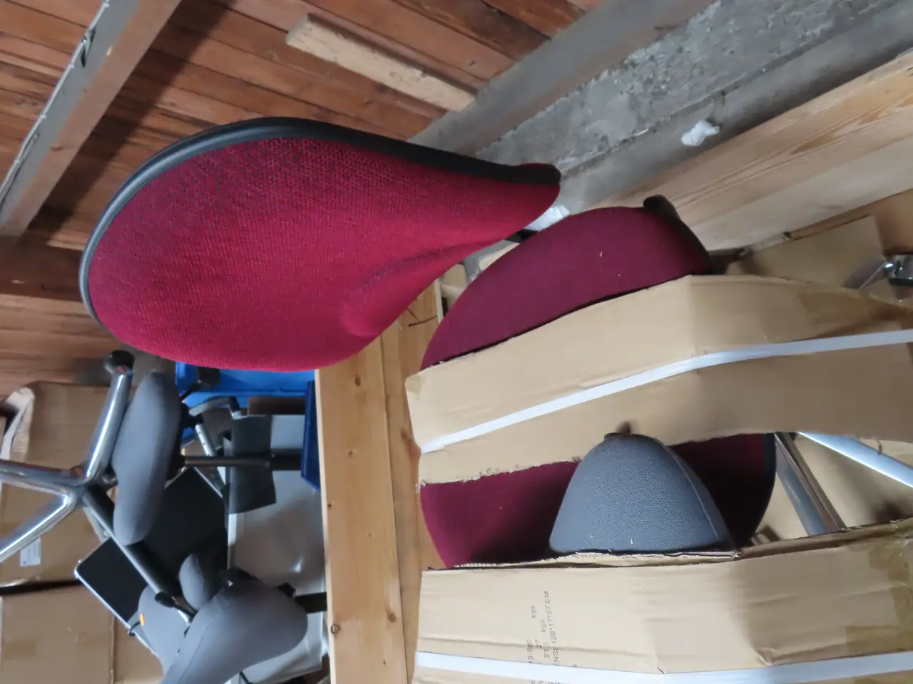Billede 2 - Palle med diverse stole