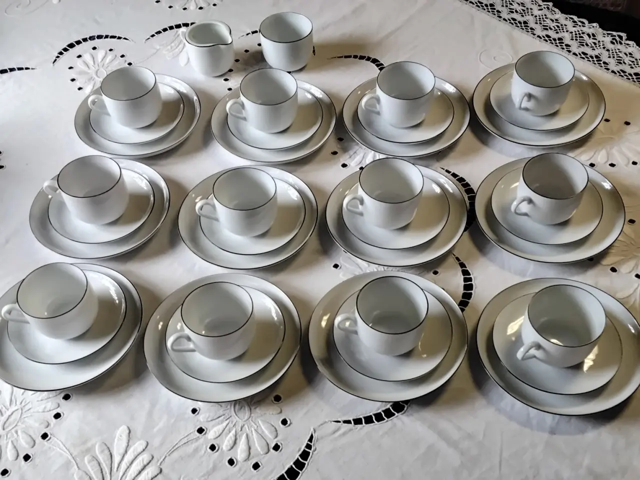 Billede 2 - Atelier sort kant til 12 personer, sukker + fløde