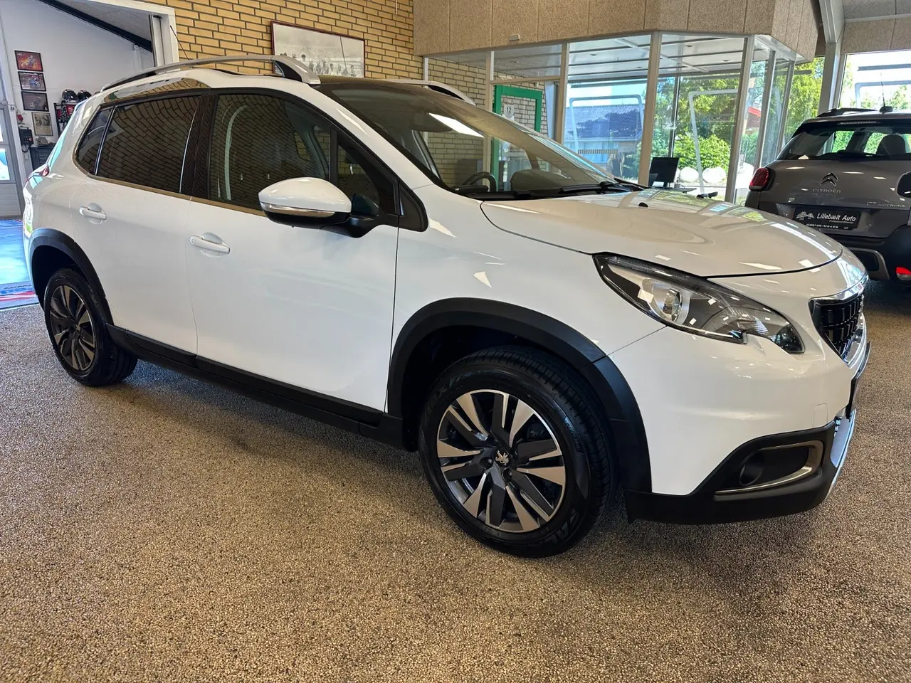 Billede 2 - Peugeot 2008 1,2 e-THP 110 Allure Sky