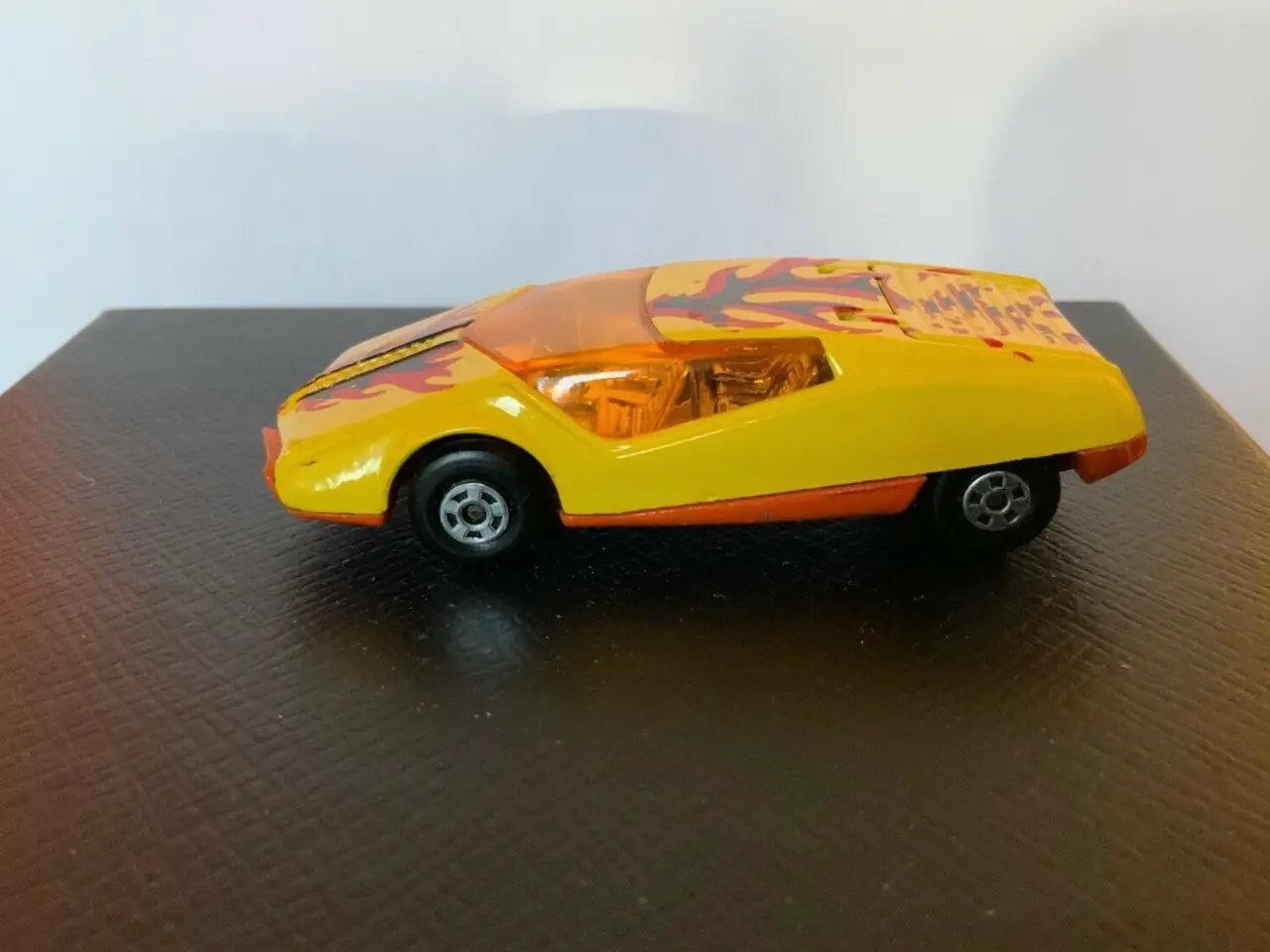 Billede 1 - Matchbox No. 33 Datsun 126X