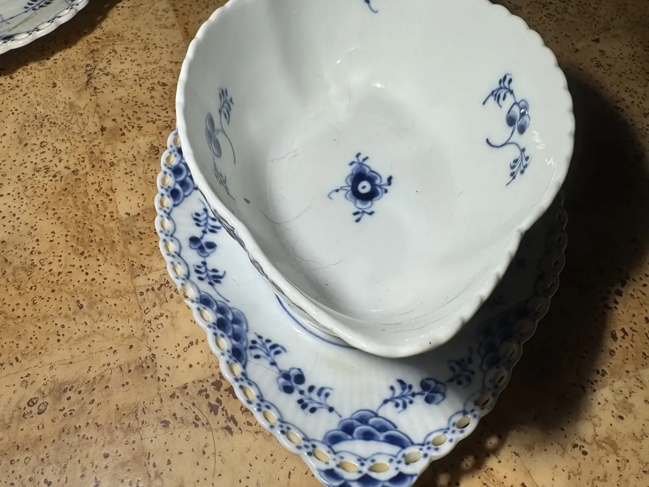 Billede 14 - Mussemalet porcelæn 