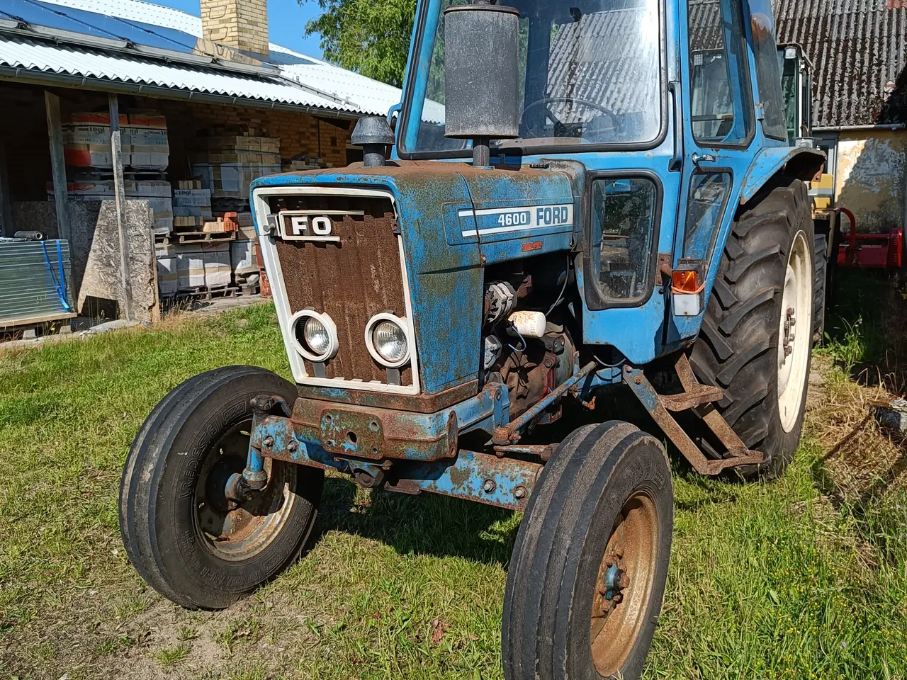 Billede 1 - Ford 6600 med Kryds motor.