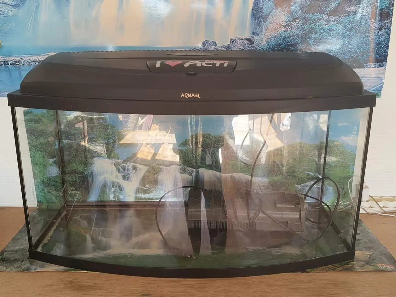 Billede 2 - Aquael akvarium med buet front og låg