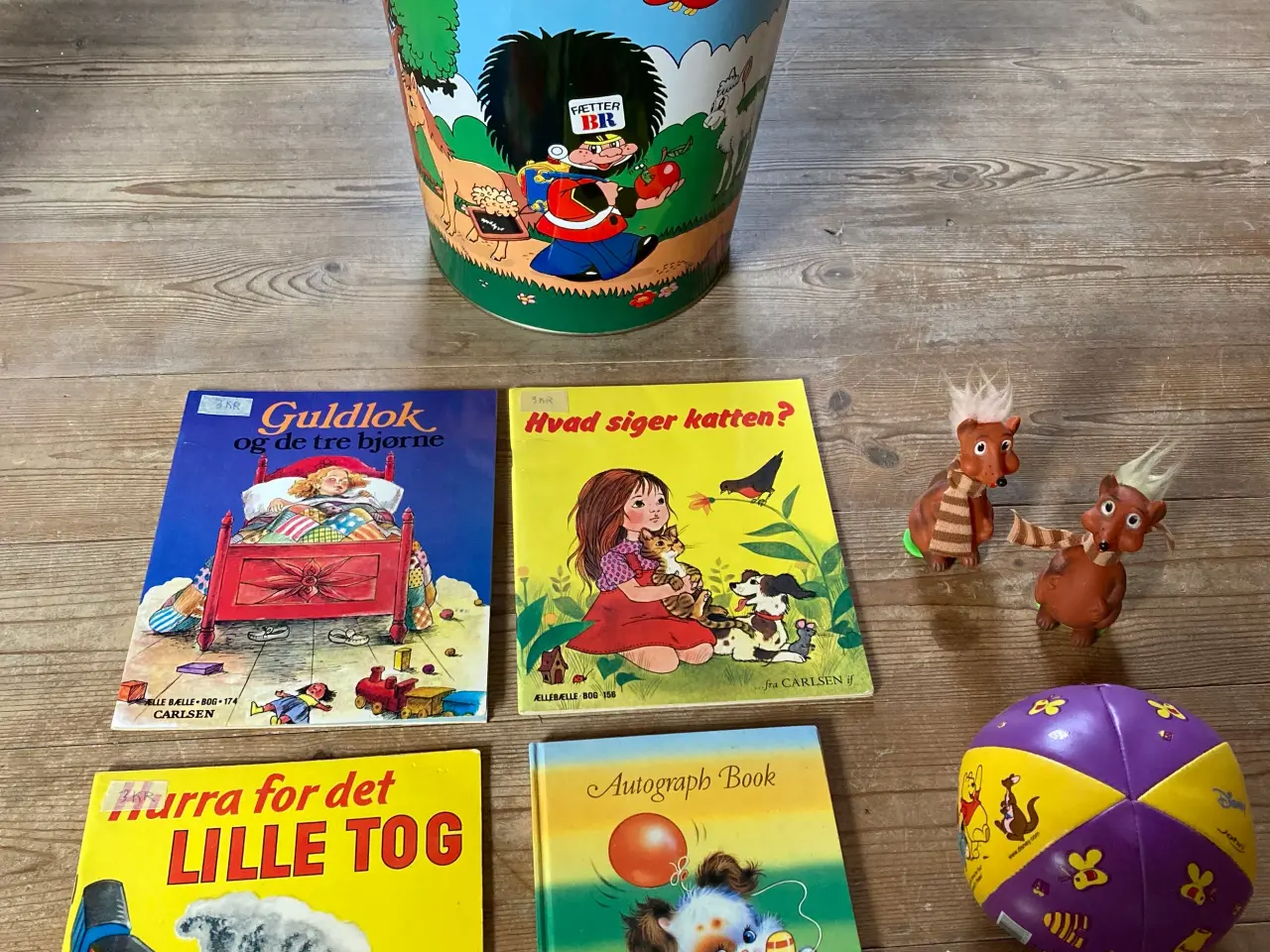 Billede 1 - Pakkekalender gaver - bøger mv.
