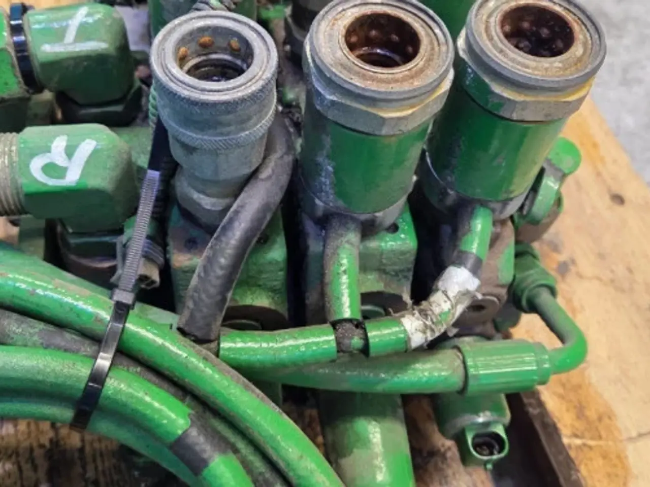 Billede 3 - John Deere 7920 Hydraulikventil RE267757