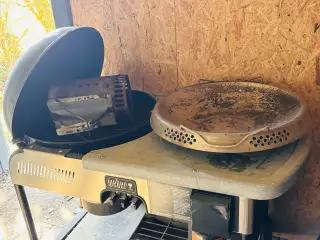 Weber 3200 + wokpande & rotisserie