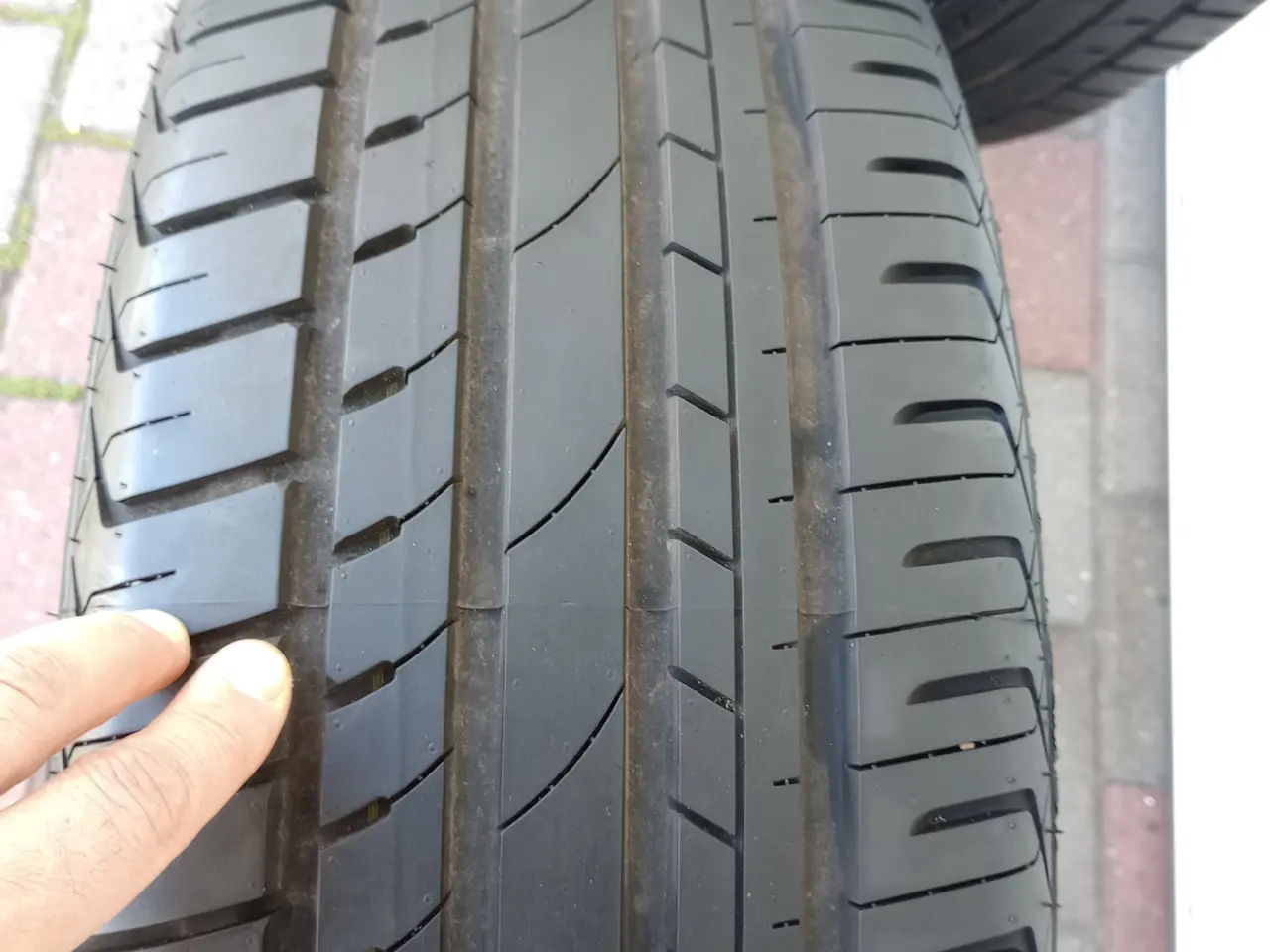 Billede 2 - Nye 19" vinterdæk 225-45-19, kom med et bud !