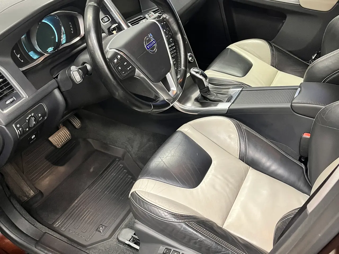 Billede 8 - Volvo XC60 2,4 D5 215 Momentum AWD