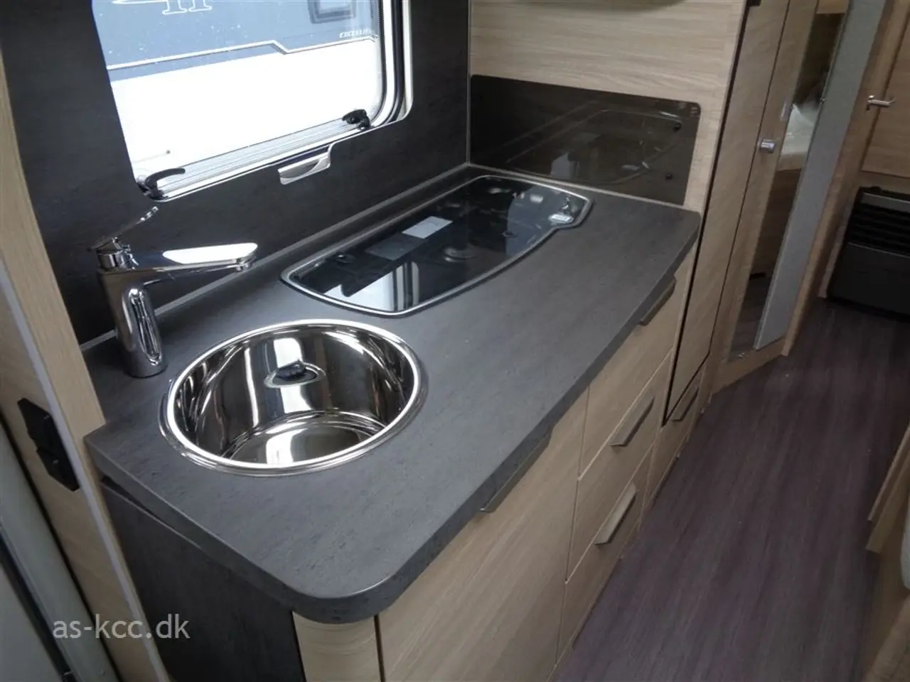 Billede 6 - 2023 - Knaus Südwind 500 QDK "60 Years Celebration" Knaus Südwind 500 QDK Dobbeltseng og Køjer