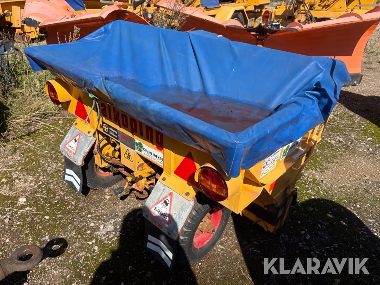 Billede 3 - Saltspreder Falköbing T-7 H efterløber